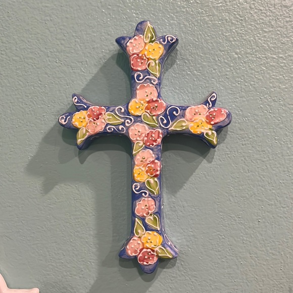 Very Pretty Glass Cross - Picture 1 of 1